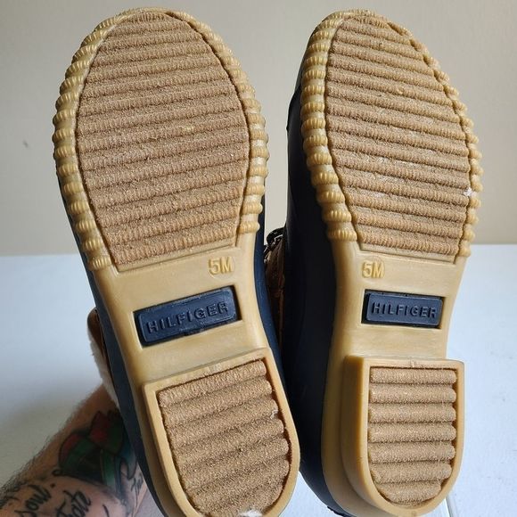 Tommy Hilfiger winter boots sz 5 [B7] - Picture 5 of 9